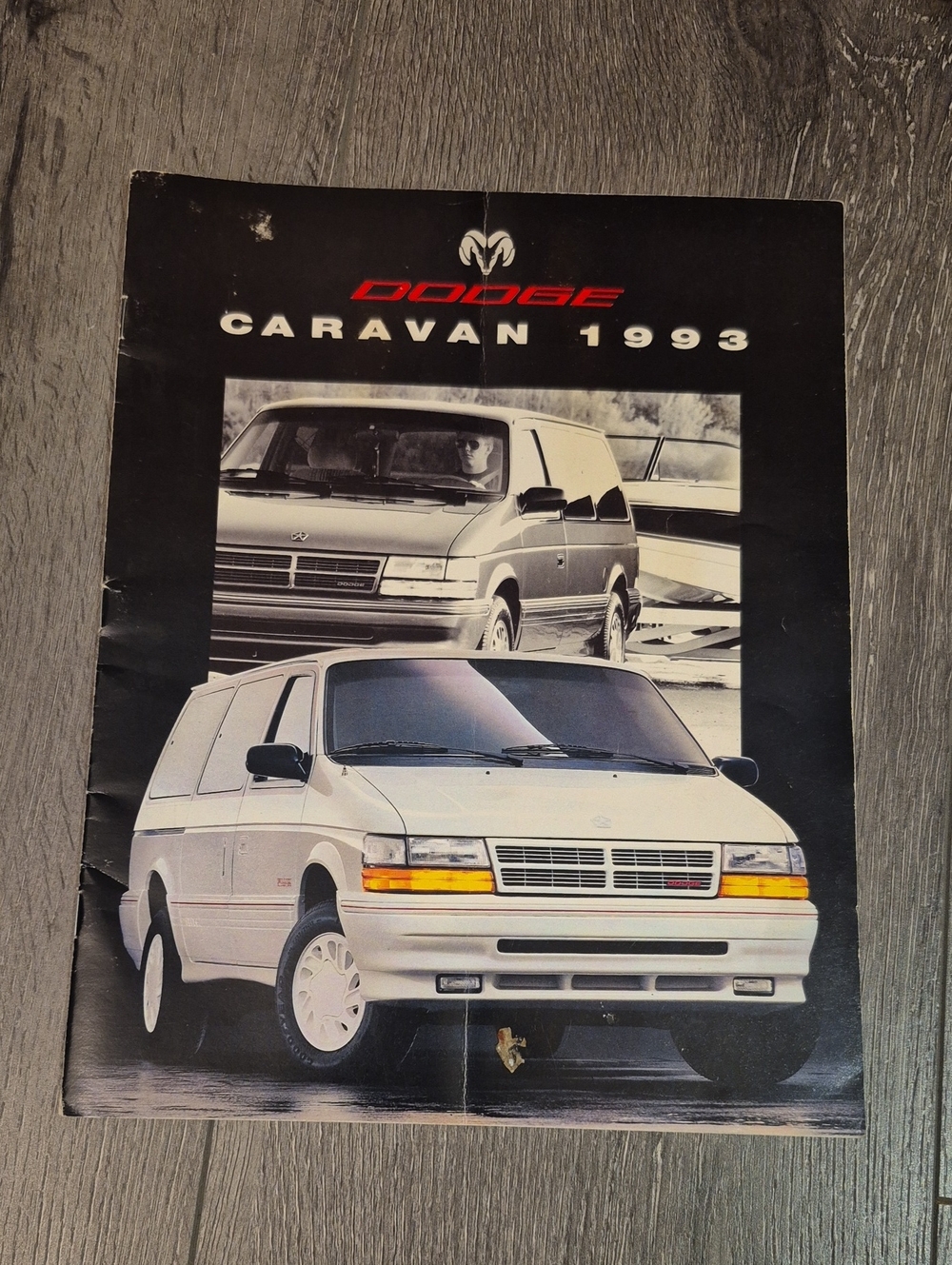 DODGE CARAVAN SALES DEALERSHIP BROCHURE ADVERTISING 1993 FEATURES COLORS VINTAGE